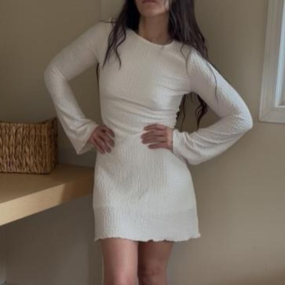 Rihoas Textured Long Bell Sleeve Mini Dress White size Medium NWT
